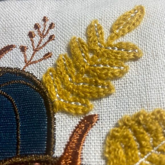 Autumn Air Fall Harvest Thankful Truck Pumpkins Table Runner NWT 13 x 72 inches - Picture 4 of 9